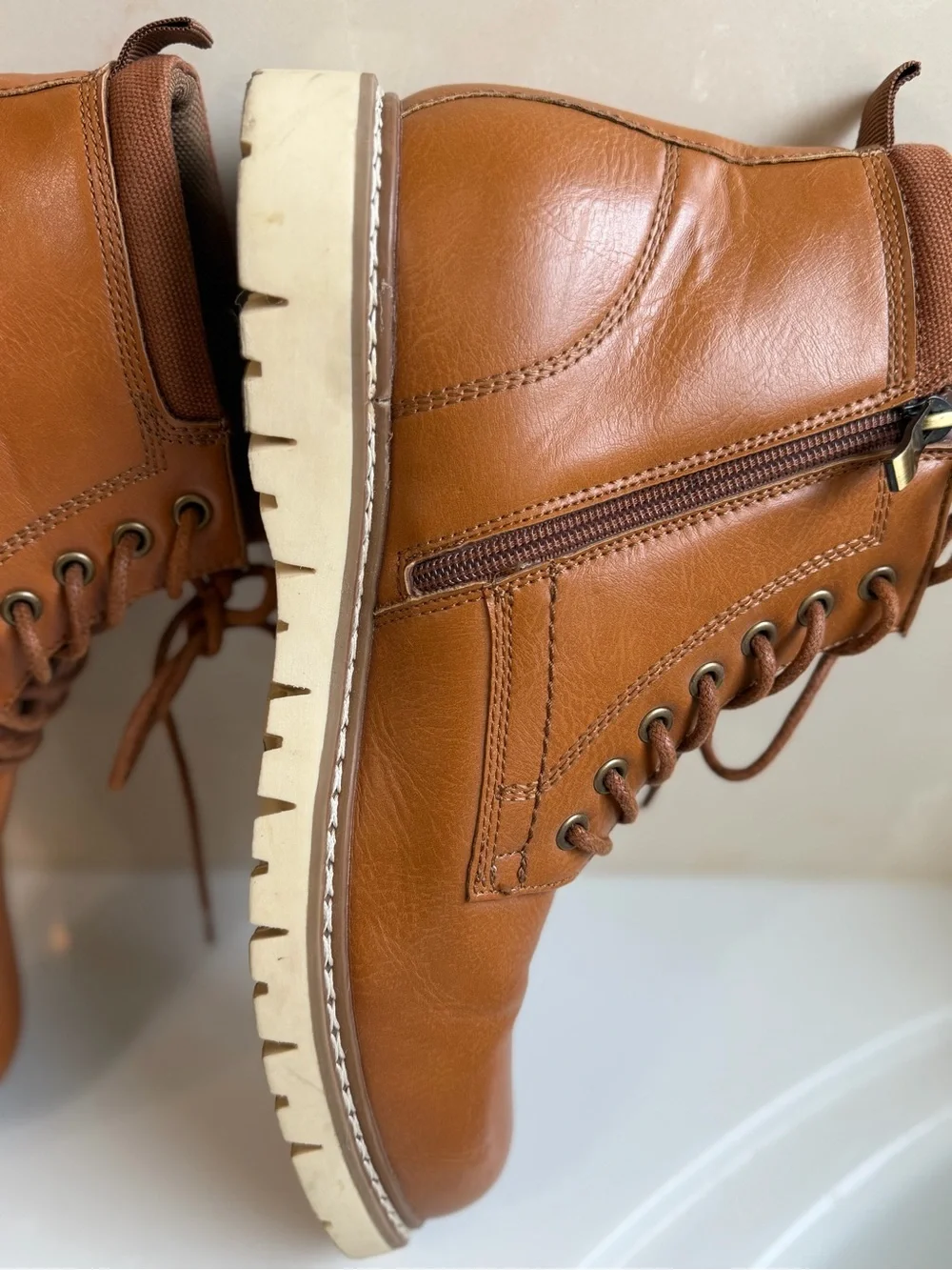 Steve Madden Men's Tan Lace-Up Chukka Boots size 10.5
